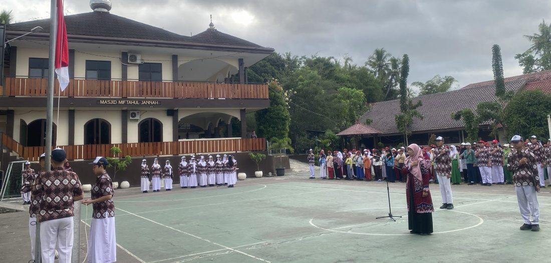 UPACARA BENDERA