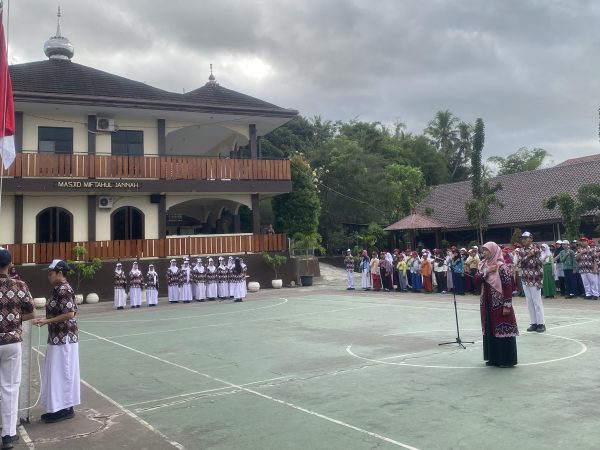 UPACARA BENDERA