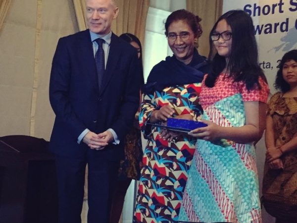 SISWI SMP N 4 PAKEM PEMENANG TERMUDA LOMBA MENULIS UNI EROPA