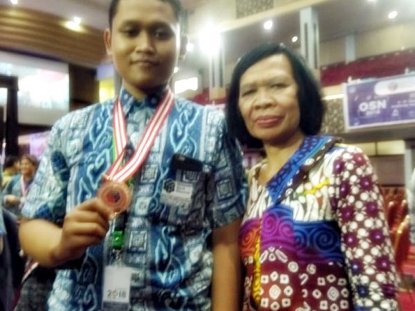 SMPN 4 PAKEM KEMBALI MENDAPAT MEDALI PADA OLIMPIADE SAINS NASIONAL 2018