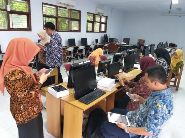 IHT  E-LEARNING SMP 4 PAKEM
