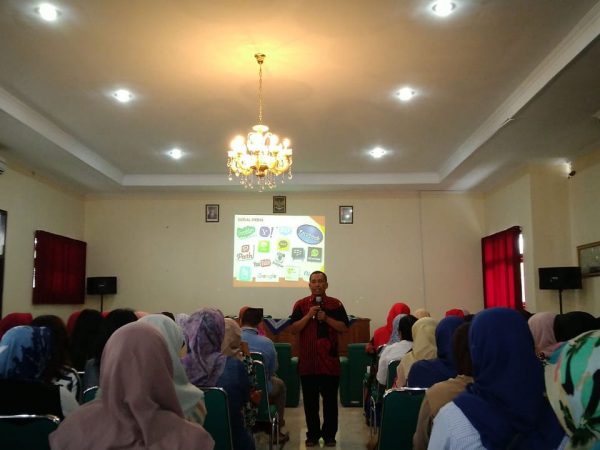 DIGITAL PARENTING KELAS 7