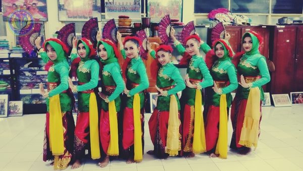 SMP 4 PAKEM  SEBAGAI PUSAT PEMBINAAN PEMINATAN KHUSUS