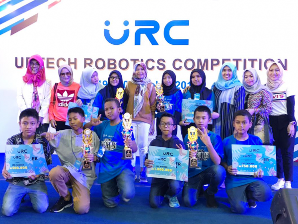 SMP 4 PAKEM DOMINASI KEJUARAAN UBTECH ROBOTICS COMPETITIONS