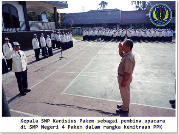 KEMITRAAN PENGUATAN KARAKTER MELALUI UPACARA BENDERA