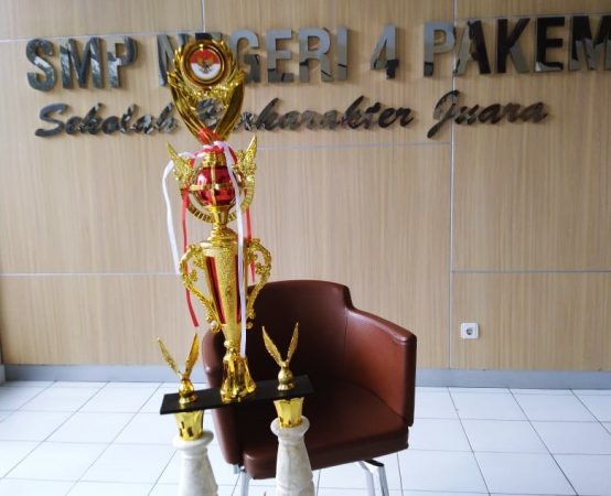 SMP 4 PAKEM  JUARAI  LCC  IPS  SMP/MTS  NASIONAL