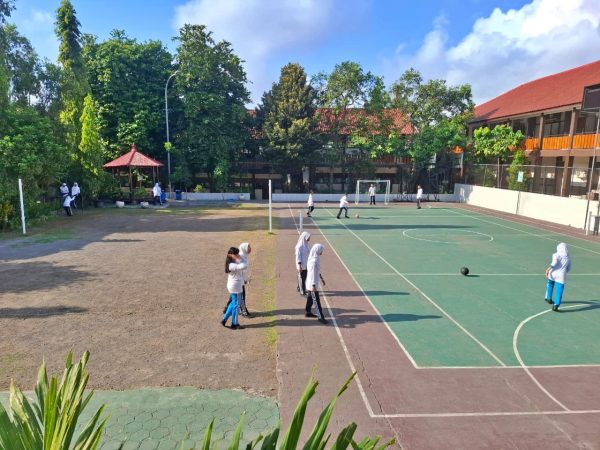 Lapangan Futsal dan Bola Voli