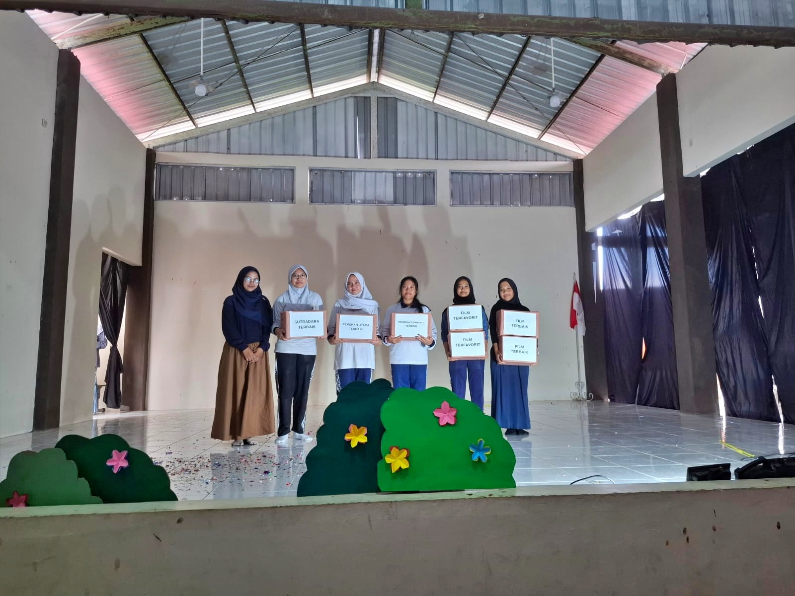 LESTARIKAN TRADISI BAIK, SMP NEGERI 4 PAKEM SINERGIKAN HUT SEKOLAH DENGAN PAGELARAN SENI DAN FESTIVAL FILM PRADNYA SIWI 2026