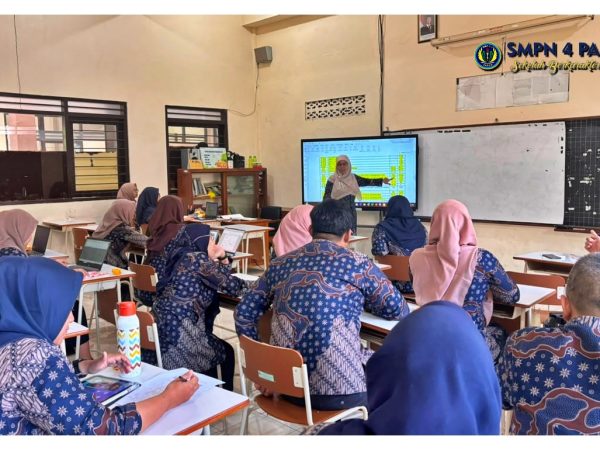 BUKAN SEKADAR RUTINITAS: LEWAT WORKSHOP TAHUNAN, SMP NEGERI 4 PAKEM BIDIK LONJAKAN MUTU DAN STRATEGI PENERAPAN STEAM MENUJU TKA 2027